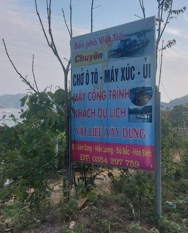 Đà Bắc – Hòa Bình: Buông lỏng quản lý, dân tùy tiện dựng nhà sát lòng hồ thủy điện? Đà Bắc – Hòa Bình: Buông lỏng quản lý, dân tùy tiện dựng nhà sát lòng hồ thủy điện?
