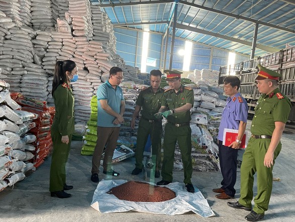 Khởi tố, bắt tạm giam giám đốc công ty làm phân bón kém chất lượng