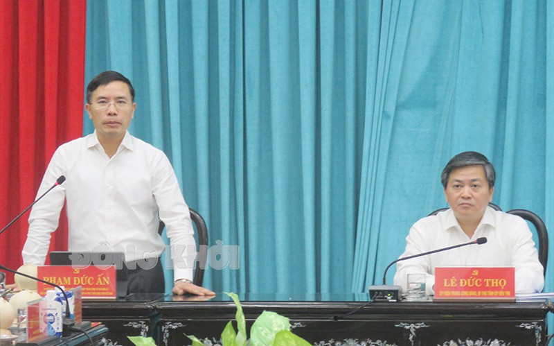 Bến Tre: Ban Thường vụ Tỉnh ủy tiếp và làm việc với Agribank Bến Tre: Ban Thường vụ Tỉnh ủy tiếp và làm việc với Agribank