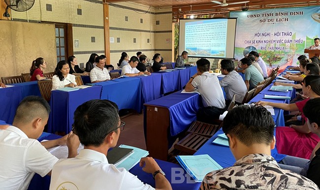 Bình Định: Nâng cao ý thức bảo vệ môi trường trong các cơ sở kinh doanh du lịch Bình Định: Nâng cao ý thức bảo vệ môi trường trong các cơ sở kinh doanh du lịch