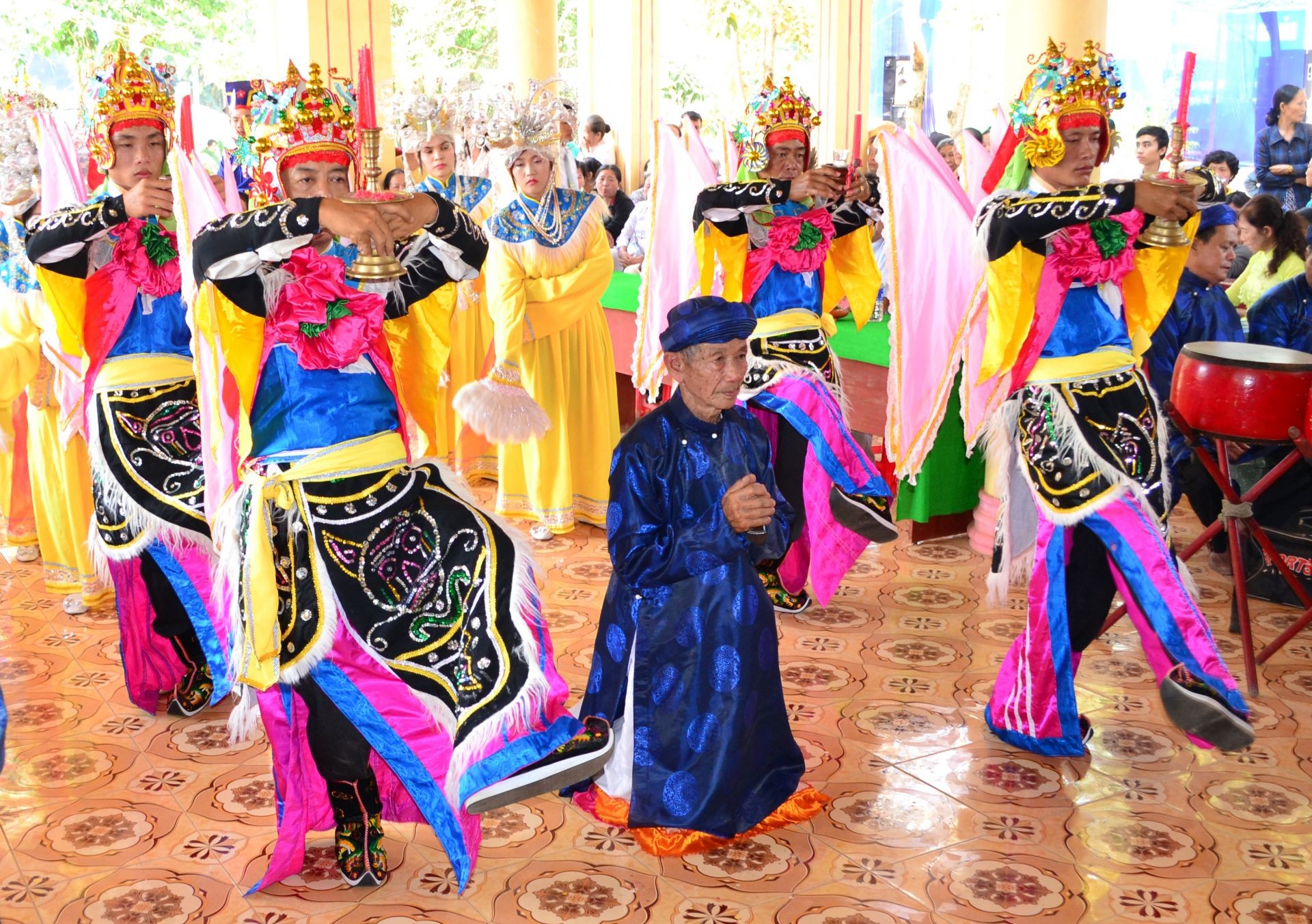 Tây Ninh: Thăm di tích lăng mộ Quan lớn Trà Vong Huỳnh Công Giản