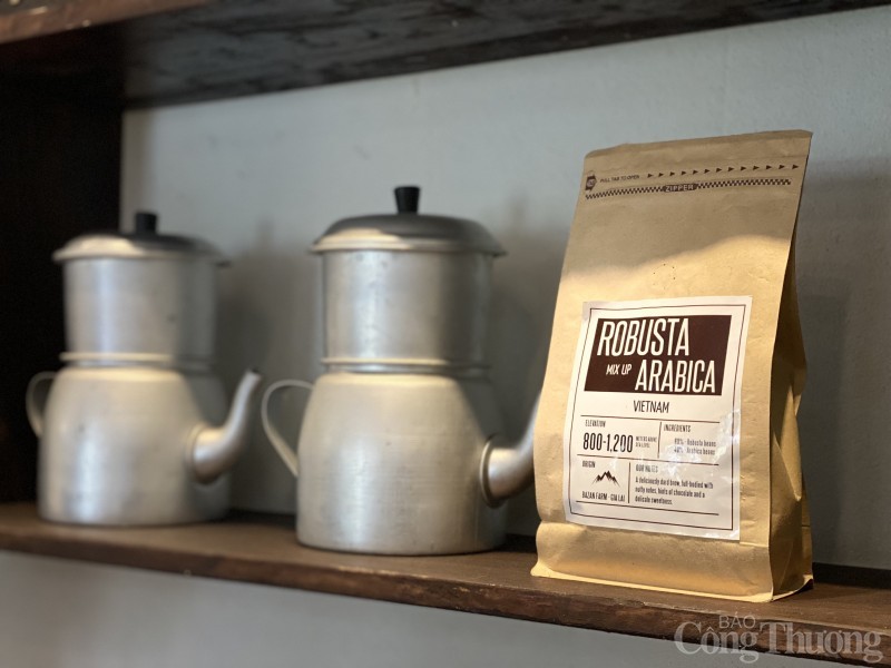 Người tiêu dùng có xu hướng chuyển dịch từ việc sử dụng cà phê có giá thành cao như Arabica sang loại cà phê có giá thành phải chăng hơn như Robusta.