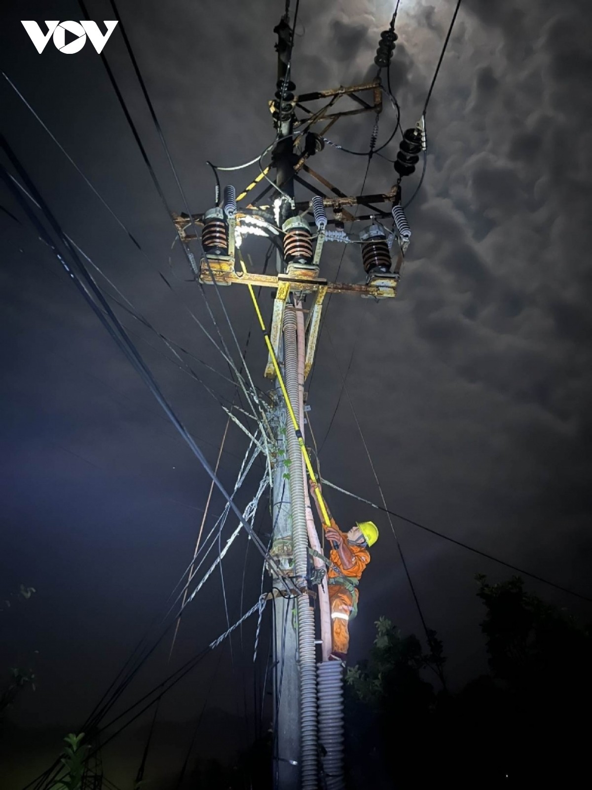 Mưa đá, dông lốc gây thiệt hại hơn 4 tỷ đồng ở Điện Biên Mưa đá, dông lốc gây thiệt hại hơn 4 tỷ đồng ở Điện Biên