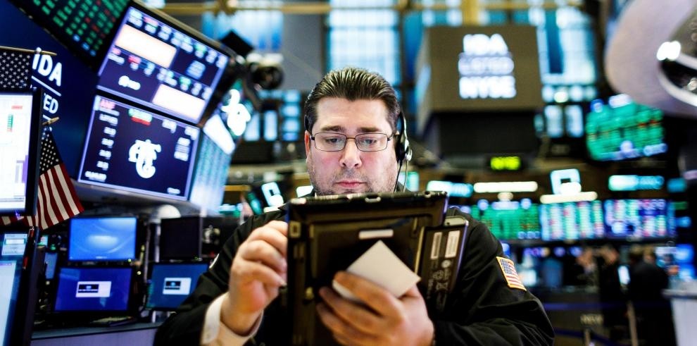 Thị trường chứng khoán thế giới ngày 9/2: Chỉ số Mỹ giảm điểm sau bình luận của Fed