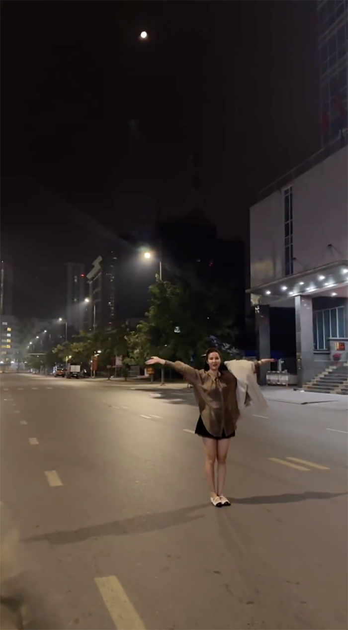 Huyền Lizzie tiết lộ ước mong lớn nhất của các cô gái, bất ngờ để lộ tiêu chuẩn chọn người yêu Huyền Lizzie tiết lộ ước mong lớn nhất của các cô gái, bất ngờ để lộ tiêu chuẩn chọn người yêu