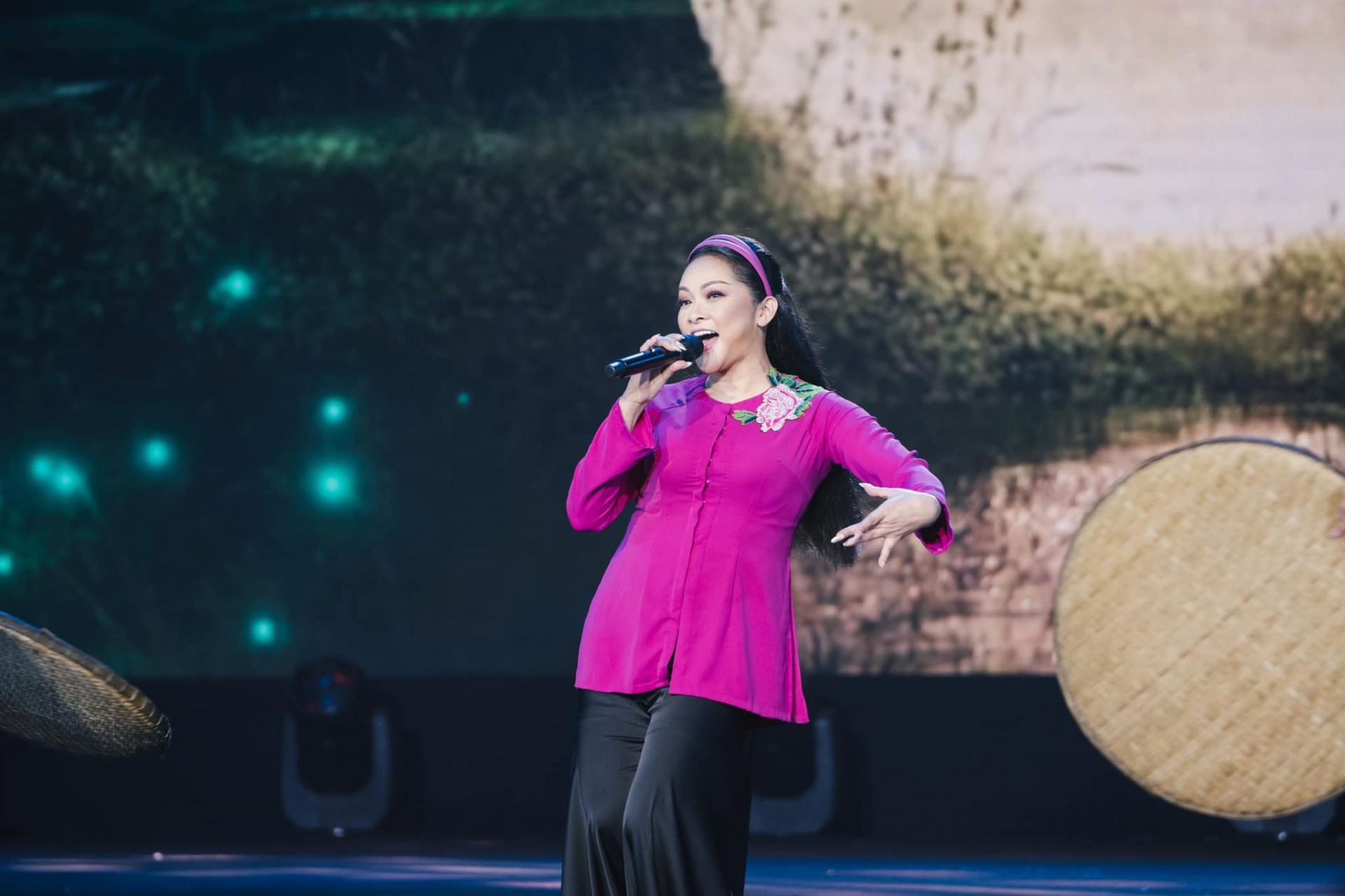 Ca sĩ Như Quỳnh lên tiếng về ồn ào trong liveshow, khẳng định đã cố gắng hết mình Ca sĩ Như Quỳnh lên tiếng về ồn ào trong liveshow, khẳng định đã cố gắng hết mình