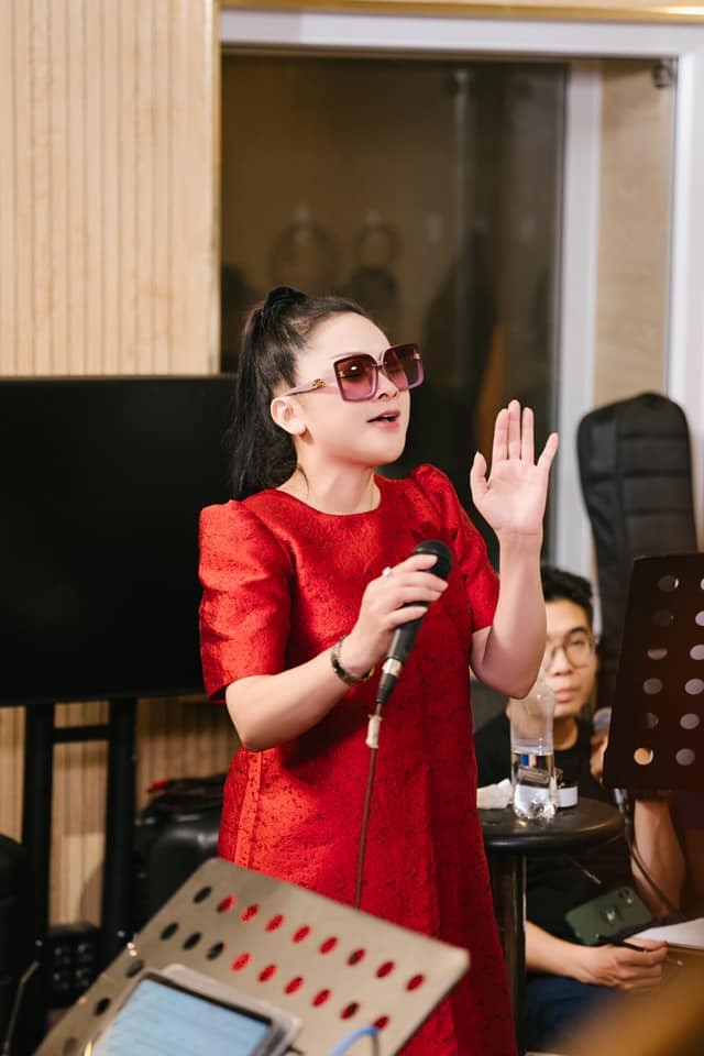 Ca sĩ Như Quỳnh lên tiếng về ồn ào trong liveshow, khẳng định đã cố gắng hết mình Ca sĩ Như Quỳnh lên tiếng về ồn ào trong liveshow, khẳng định đã cố gắng hết mình