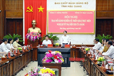 Hậu Giang và Bình Phước trao đổi kinh nghiệm triển khai thực hiện Nghị quyết Đại hội XIII của Đảng Hậu Giang và Bình Phước trao đổi kinh nghiệm triển khai thực hiện Nghị quyết Đại hội XIII của Đảng