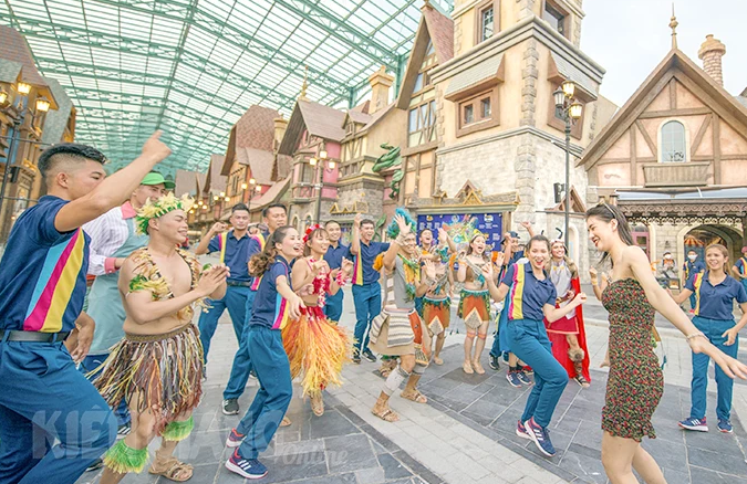 Hướng đến mục tiêu du lịch trở thành ngành kinh tế mũi nhọn