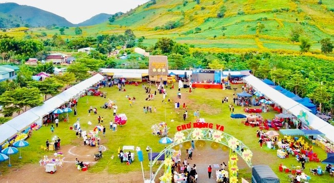 Gia Lai: Tuần lễ hoa dã quỳ Chư Đang Ya-Cơ hội quảng bá và tiêu thụ sản phẩm địa phương Gia Lai: Tuần lễ hoa dã quỳ Chư Đang Ya-Cơ hội quảng bá và tiêu thụ sản phẩm địa phương