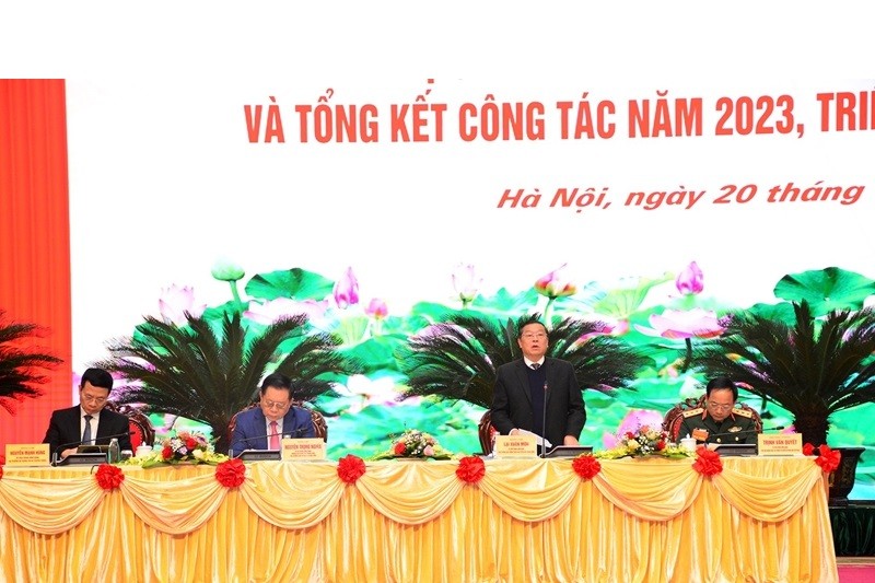 Tăng cường bảo vệ nền tảng tư tưởng của Đảng, đấu tranh phản bác quan điểm sai trái, thù địch