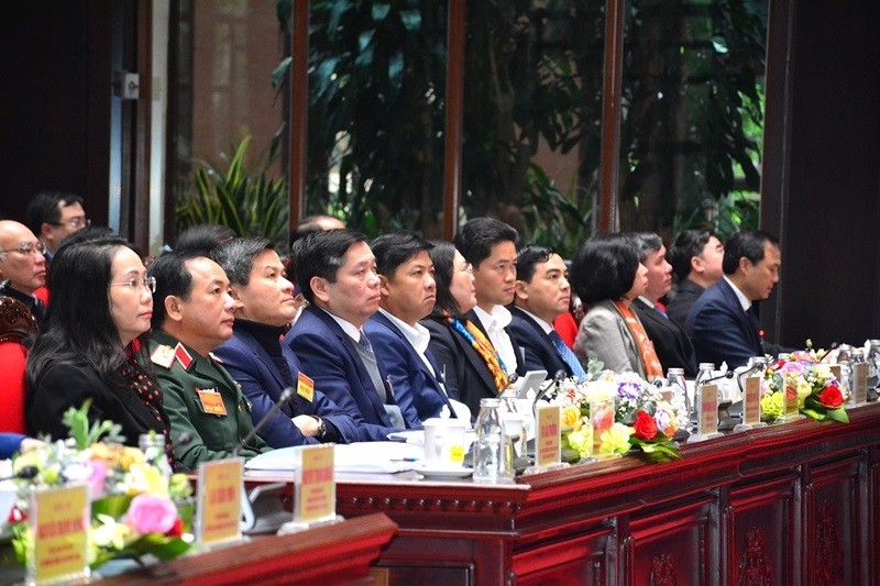 Tăng cường bảo vệ nền tảng tư tưởng của Đảng, đấu tranh phản bác quan điểm sai trái, thù địch