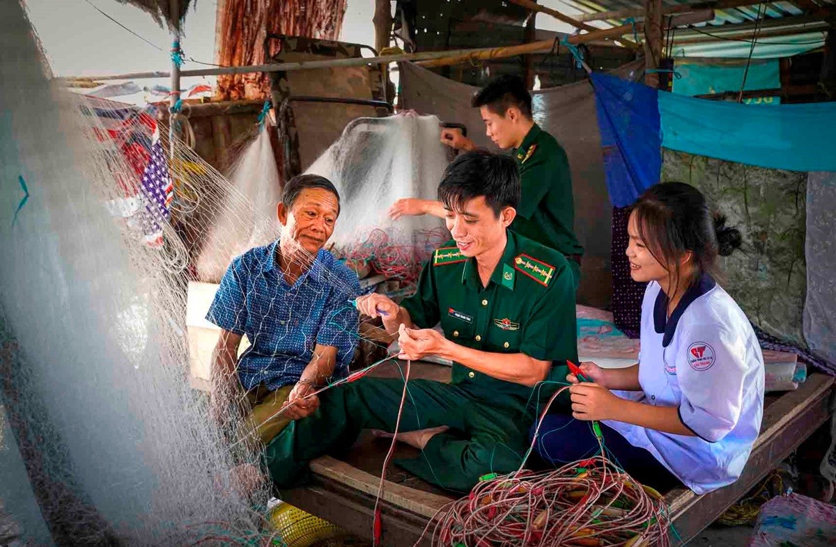 Phát huy sức mạnh của toàn dân trong sự nghiệp bảo vệ Tổ quốc trong tình hình mới