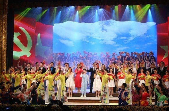 Tăng cường sự lãnh đạo của Đảng đối với văn học, nghệ thuật, đáp ứng yêu cầu xây dựng đất nước