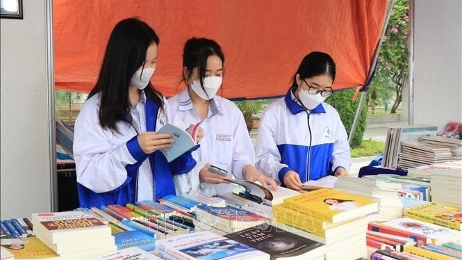 Ngăn chặn âm mưu dùng sách, báo xấu độc để chuyển hóa tư tưởng lệch lạc