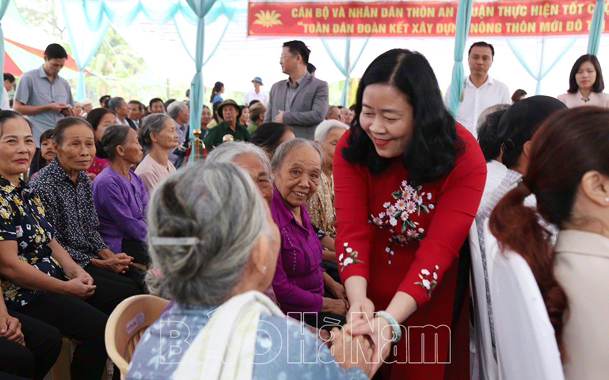Phát huy sức mạnh của nhân dân trong giai đoạn phát triển đất nước hiện nay