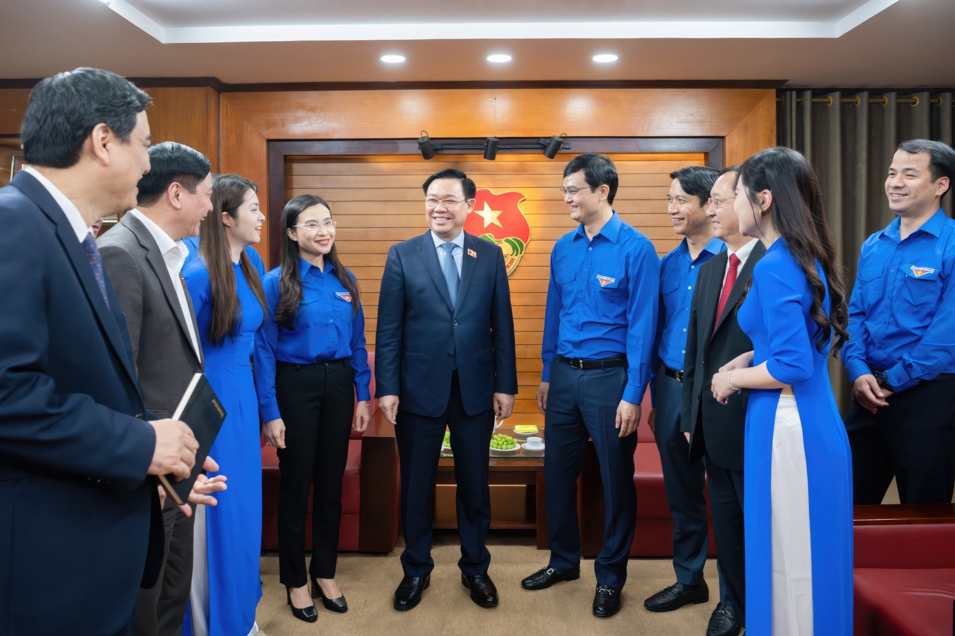 Lãnh tụ Nguyễn Ái Quốc với việc đào tạo, bồi dưỡng cán bộ trẻ nhằm chuẩn bị thành lập Đảng Cộng sản Việt Nam: Giá trị lý luận và thực tiễn cho giai đo Lãnh tụ Nguyễn Ái Quốc với việc đào tạo, bồi dưỡng cán bộ trẻ nhằm chuẩn bị thành lập Đảng Cộng sản Việt Nam: Giá trị lý luận và thực tiễn cho giai đo