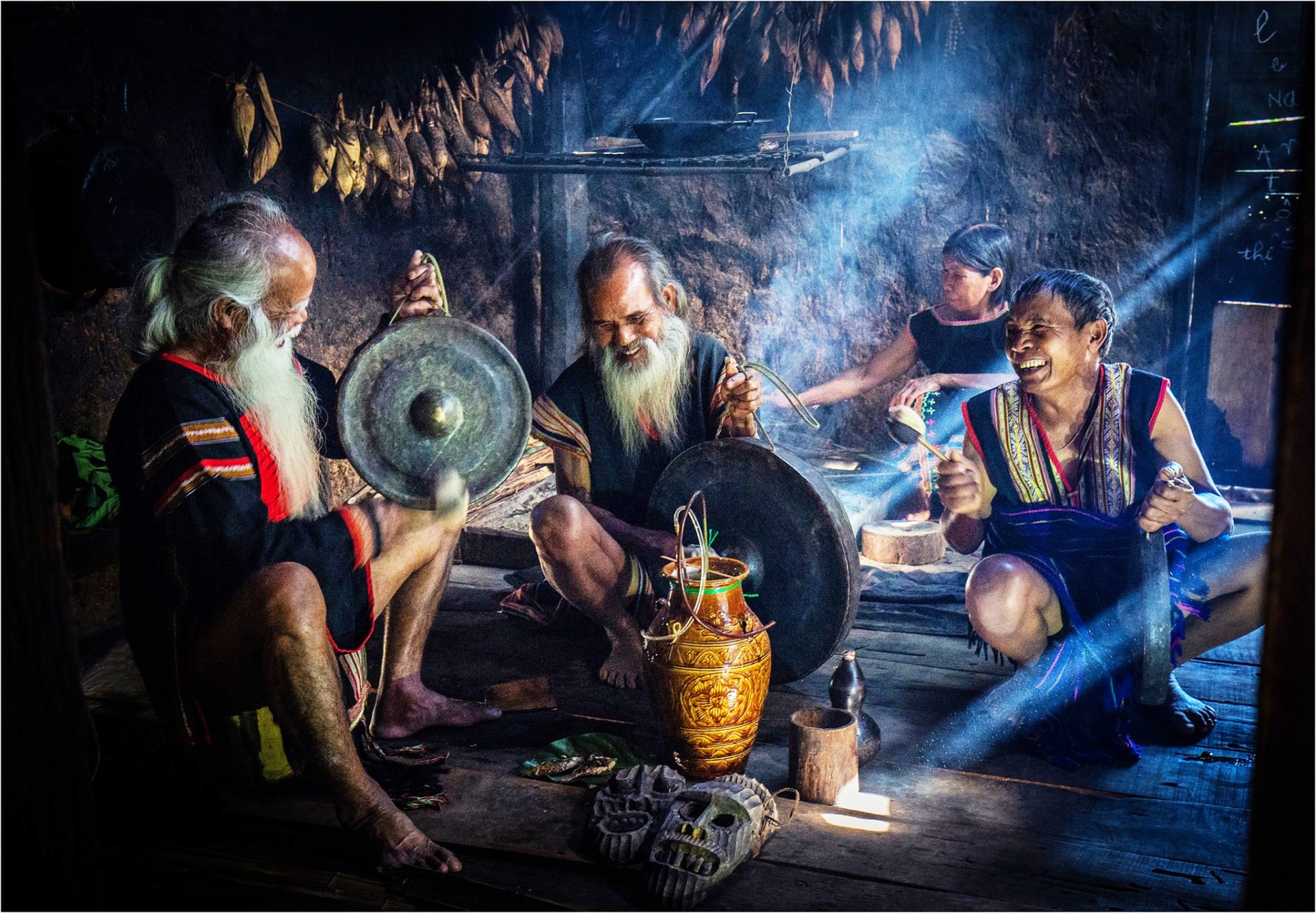 Người cao tuổi giữ hồn văn hóa đồng bào các dân tộc thiểu số ở Tây Nguyên_Ảnh: Tư liệu Người cao tuổi giữ hồn văn hóa đồng bào các dân tộc thiểu số ở Tây Nguyên_Ảnh: Tư liệu