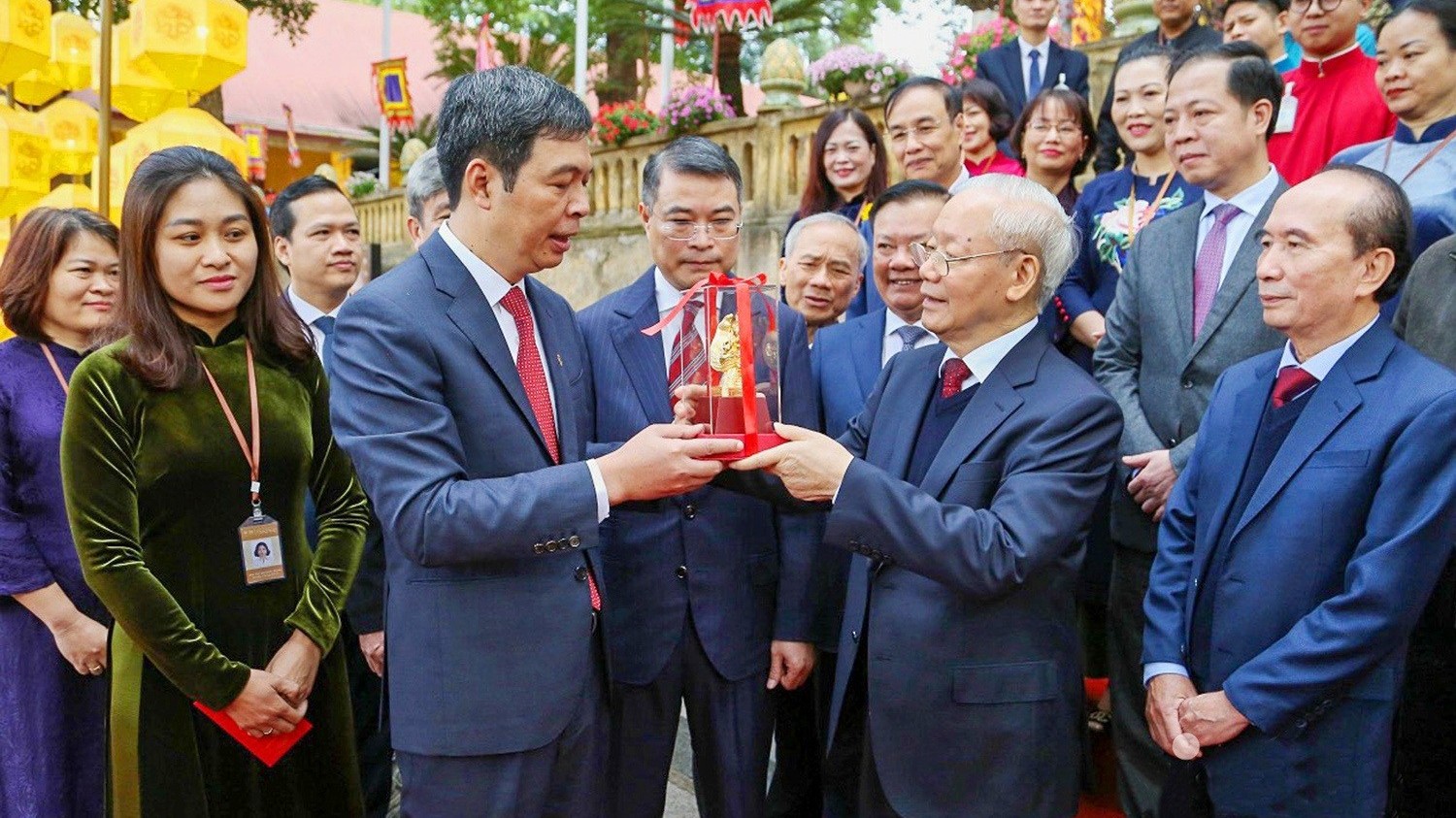 Các hình thức biểu hiện của văn hóa trong chính trị