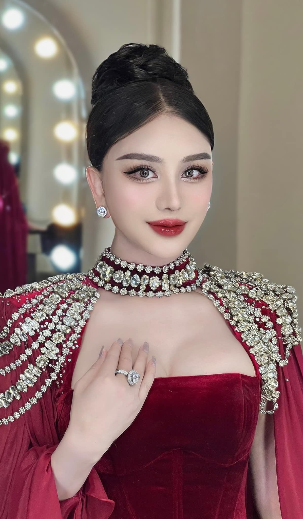 Lâm Khánh Chi mất tiền tỷ làm đẹp, nay quyết định dừng can thiệp "dao kéo"?