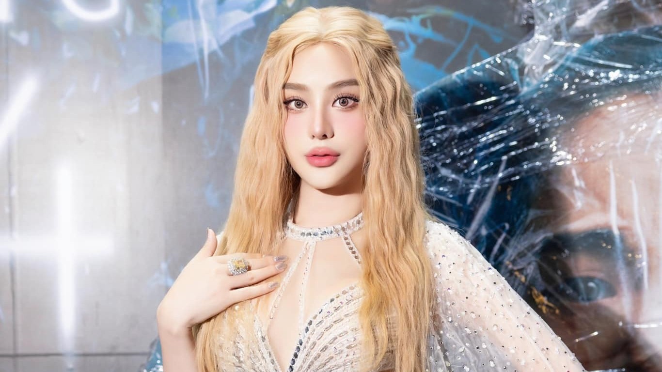 Lâm Khánh Chi mất tiền tỷ làm đẹp, nay quyết định dừng can thiệp "dao kéo"?