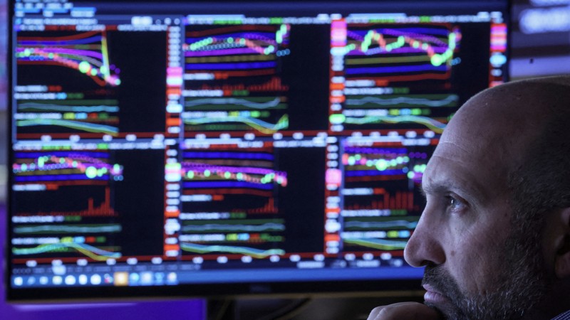 Chứng khoán Mỹ "chìm" vào bán tháo, giá dầu giảm liền 4 phiên