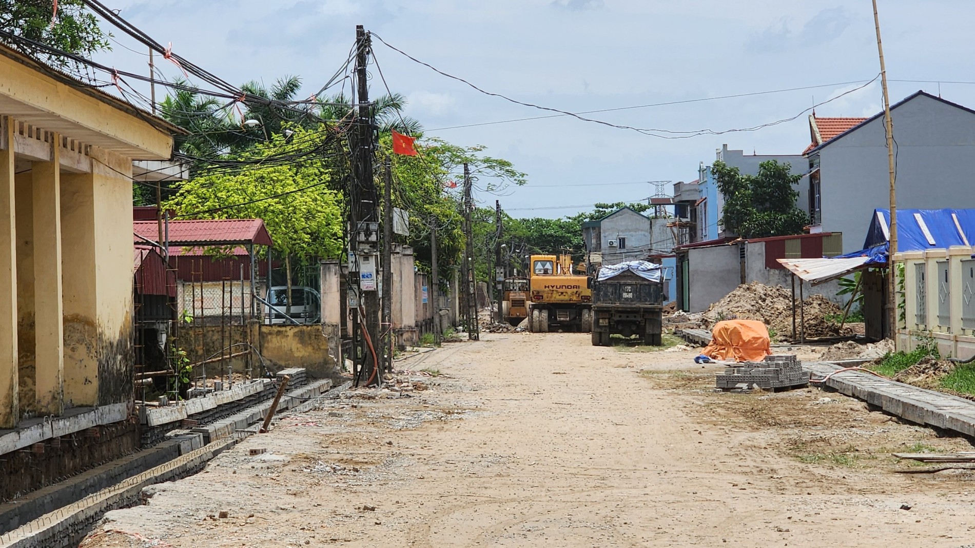 Đông Hưng: Cần kiểm tra việc đổ thải gây ô nhiễm tại dự án gần 9 tỷ