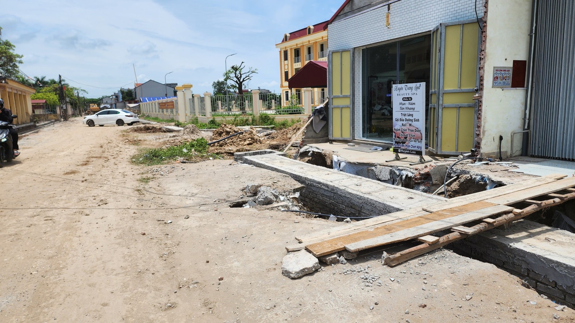 Đông Hưng: Cần kiểm tra việc đổ thải gây ô nhiễm tại dự án gần 9 tỷ