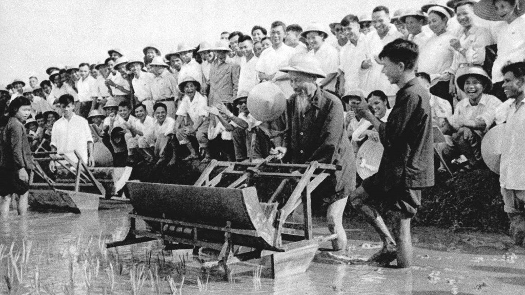 Quan điểm của Chủ tịch Hồ Chí Minh về biện pháp đổi mới, sáng tạo, phát triển khoa học, kỹ thuật, công nghệ