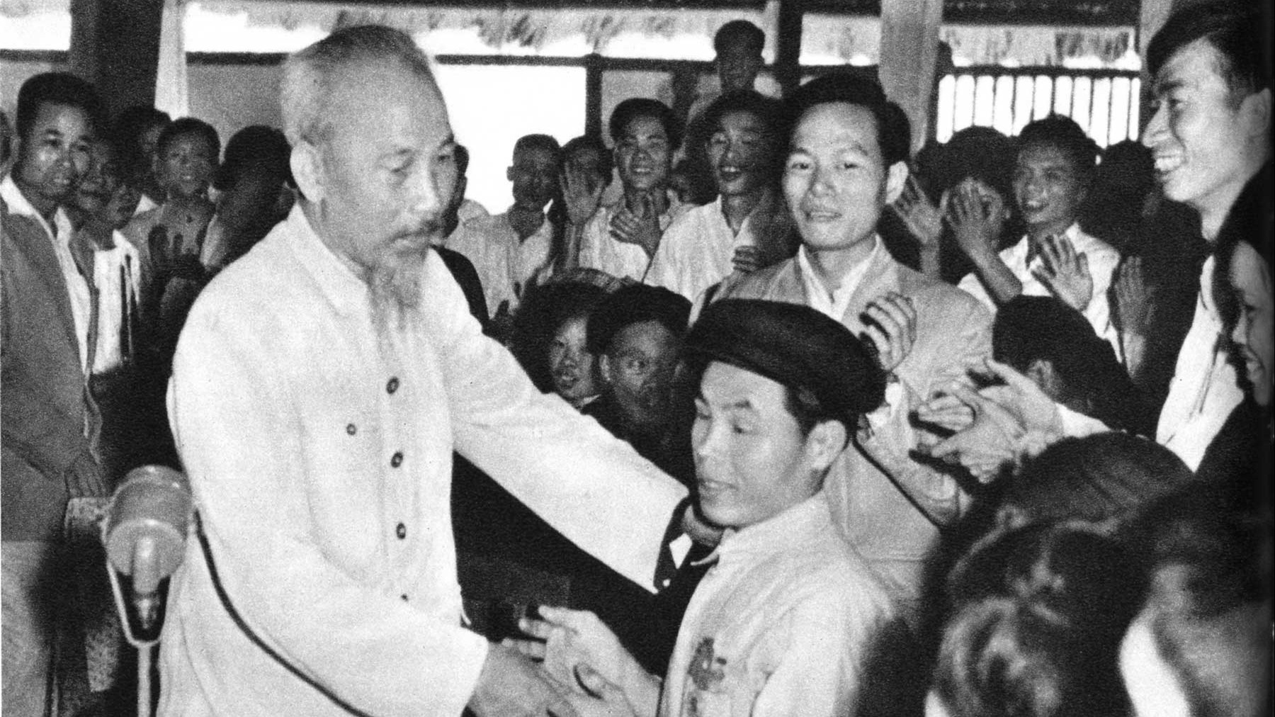 Sự thống nhất giữa tư duy và hành động - nét đặc sắc trong văn hóa chính trị Hồ Chí Minh