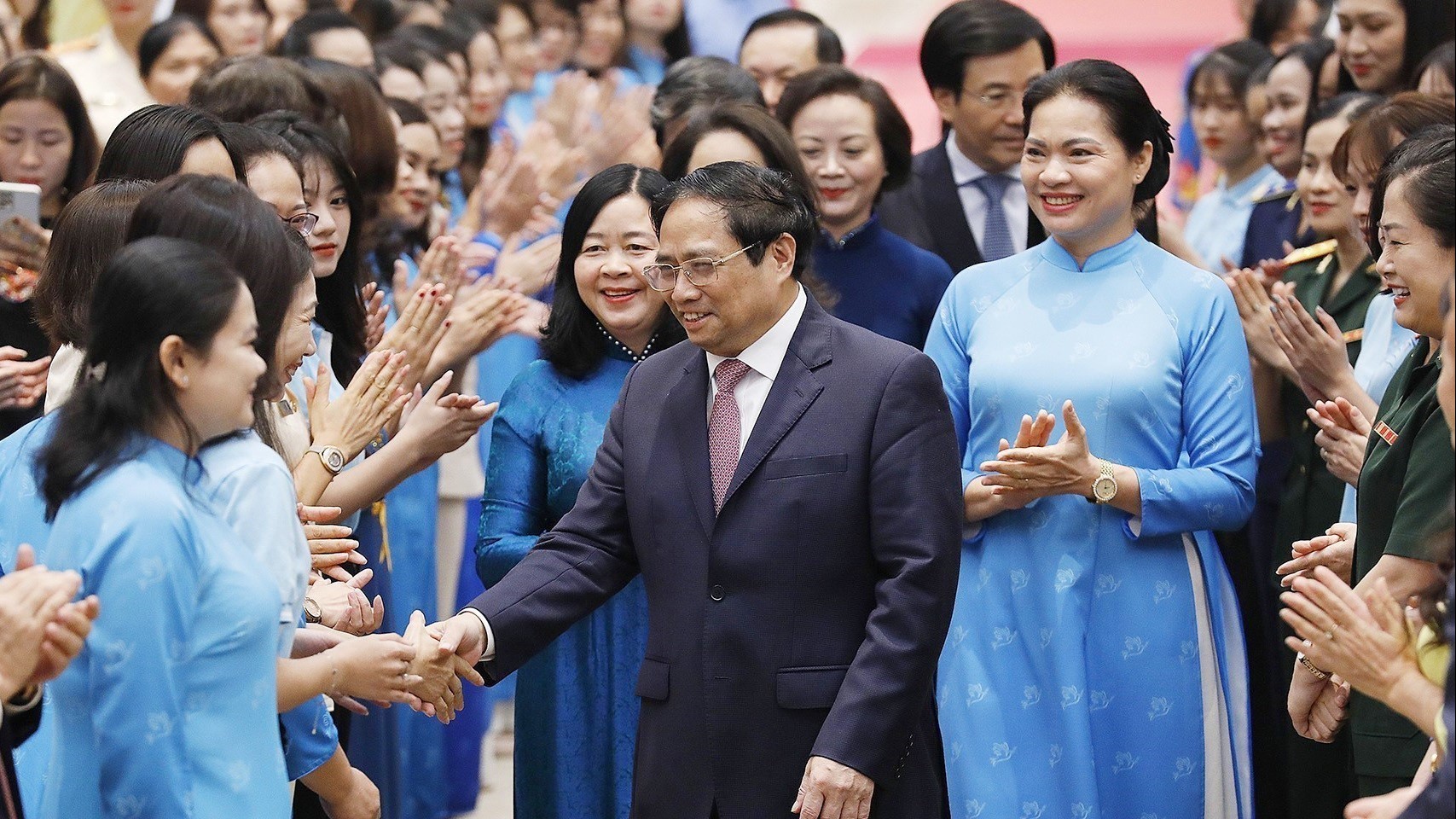 Kiến nghị chính sách ưu đãi nguồn nhân lực nữ chất lượng cao