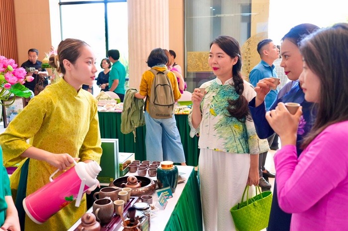 Bảo tồn và phát huy chuỗi giá trị từ hoa sen Bảo tồn và phát huy chuỗi giá trị từ hoa sen