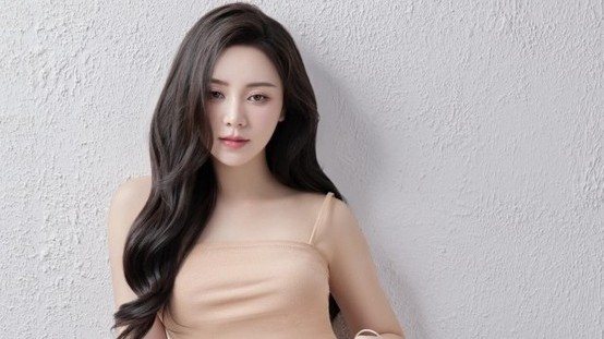 Khánh Vân lộ vòng eo săn chắc, Quỳnh Kool khoe vóc dáng cực đỉnh