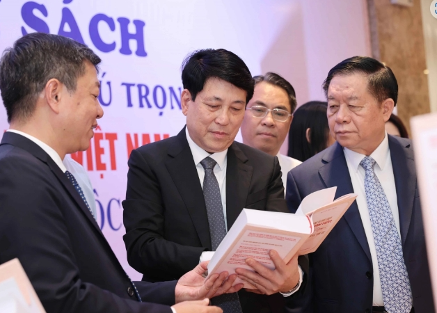 Tổng Bí thư Nguyễn Phú Trọng: Mong mỏi chấn hưng, phát triển văn hóa Việt Nam