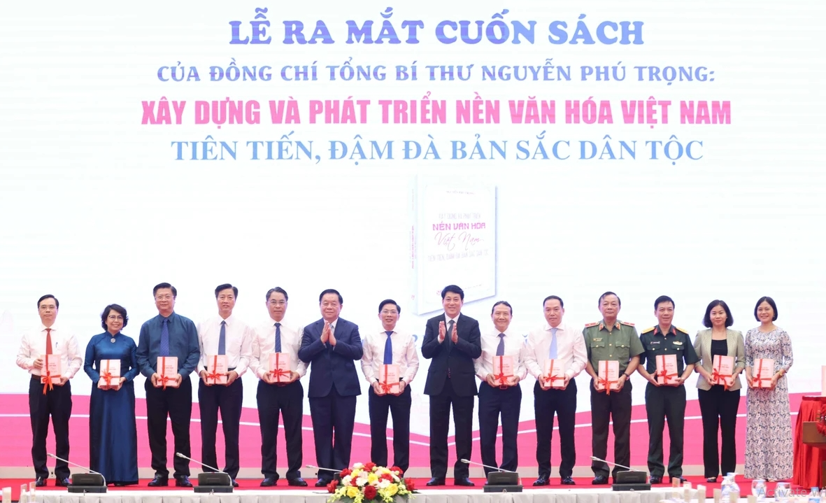 Tổng Bí thư Nguyễn Phú Trọng: Mong mỏi chấn hưng, phát triển văn hóa Việt Nam