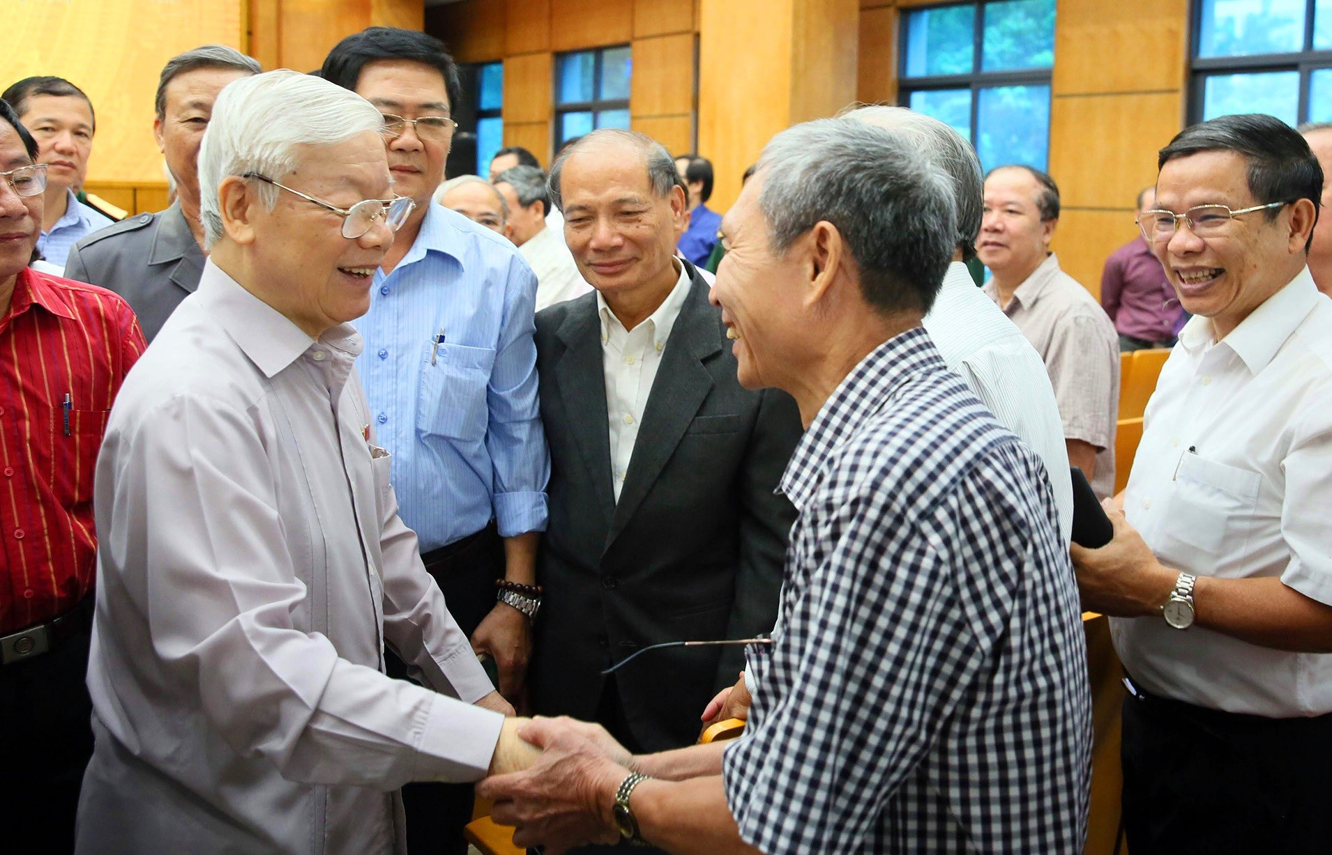 Tổng Bí thư, Chủ tịch nước Nguyễn Phú Trọng với các cử tri thành phố Hà Nội _Nguồn: TTXVN