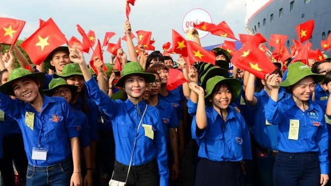 Những yếu tố ảnh hưởng đến việc giữ gìn và phát huy các giá trị văn hóa truyền thống của thanh niên Việt Nam