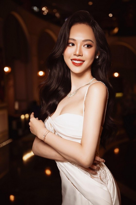 Thêm một á hậu 'học giỏi' tốt nghiệp Thủ khoa Thêm một á hậu 'học giỏi' tốt nghiệp Thủ khoa