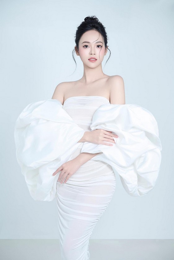 Thêm một á hậu 'học giỏi' tốt nghiệp Thủ khoa Thêm một á hậu 'học giỏi' tốt nghiệp Thủ khoa