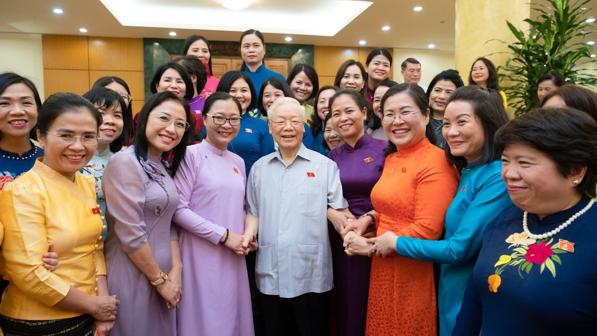 55 năm thực hiện giải phóng phụ nữ theo Di huấn của Chủ tịch Hồ Chí Minh