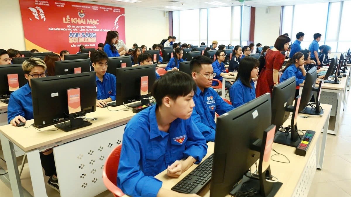 Nâng cao ý thức chính trị cho sinh viên Việt Nam hiện nay