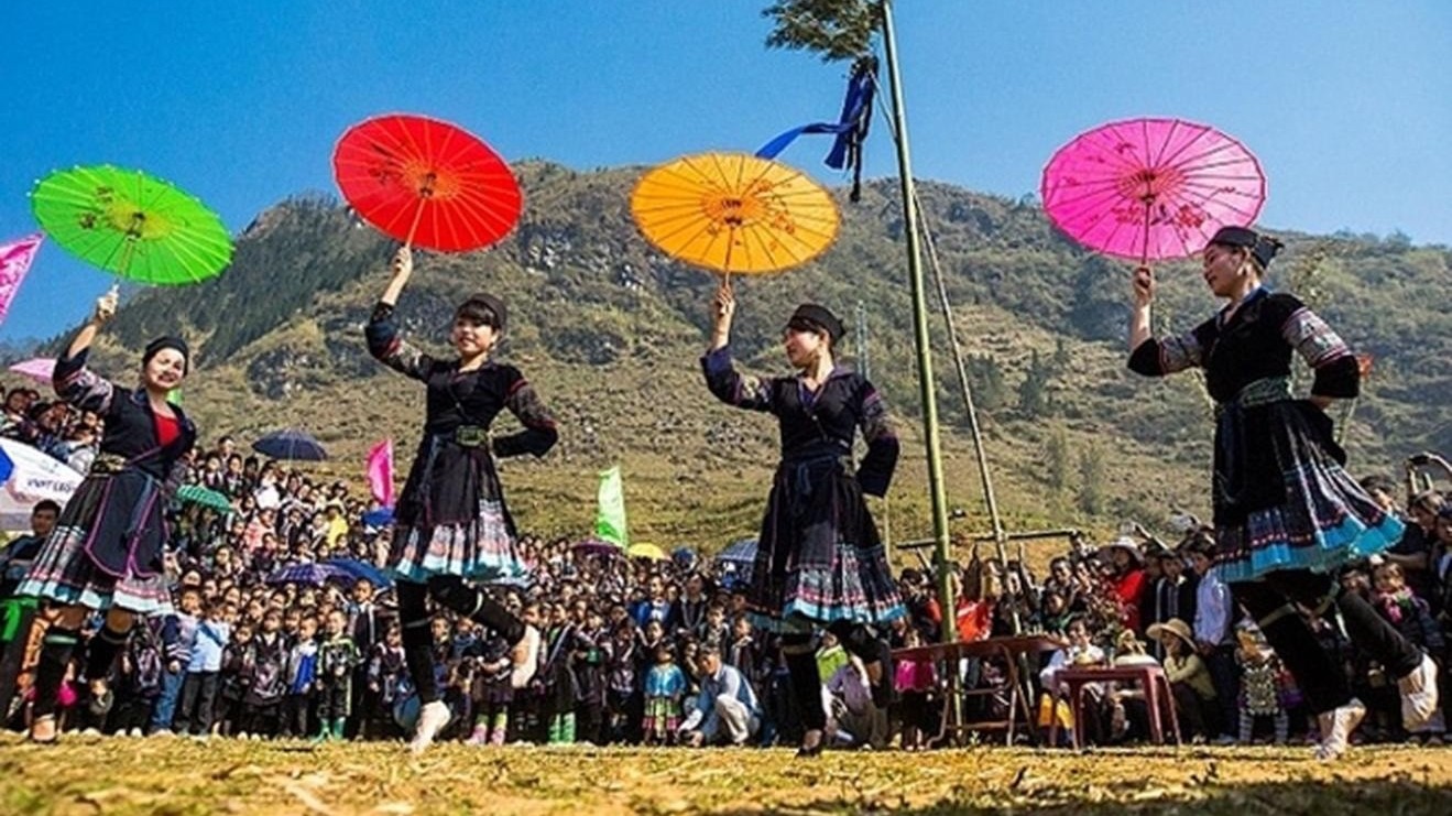 Xây dựng đời sống văn hóa vùng dân tộc thiểu số trong bối cảnh hội nhập quốc tế ở nước ta hiện nay