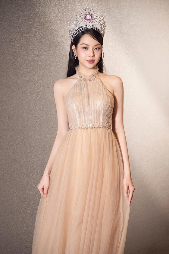 Hoa hậu Thanh Thủy vinh dự nhận giải thưởng Gương mặt trẻ Việt Nam tiêu biểu Hoa hậu Thanh Thủy vinh dự nhận giải thưởng Gương mặt trẻ Việt Nam tiêu biểu