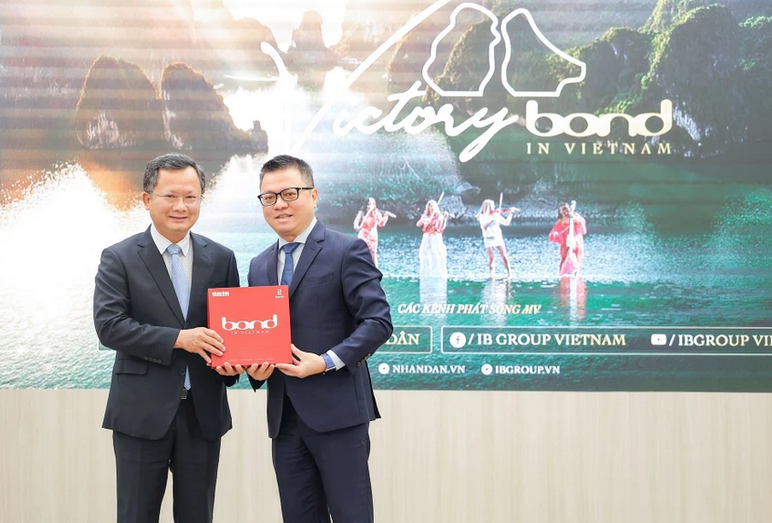 Quảng bá di sản vịnh Hạ Long qua MV 'Victory - Bond in Vietnam' Quảng bá di sản vịnh Hạ Long qua MV 'Victory - Bond in Vietnam'