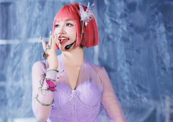 Động thái gây chú ý của Vân Hugo sau thông tin bị phạt do quảng cáo lố Động thái gây chú ý của Vân Hugo sau thông tin bị phạt do quảng cáo lố