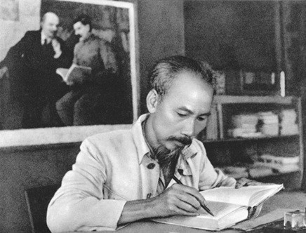 Tư tưởng Hồ Chí Minh về đạo đức cách mạng: một số nội dung sáng tạo và phát triển