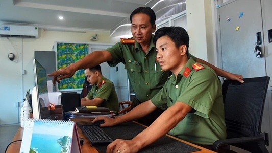 Phát huy vai trò của lực lượng an ninh cơ sở trong bảo vệ nền tảng tư tưởng của Đảng