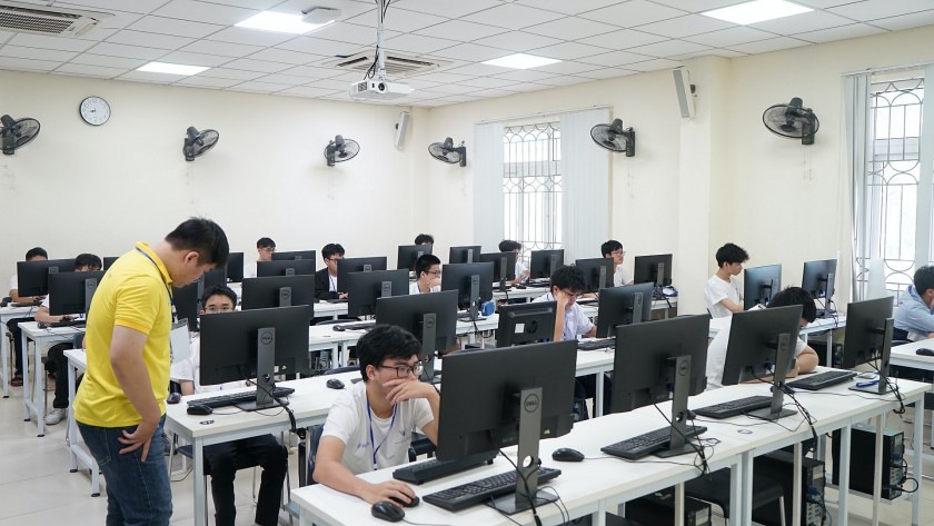 10 thí sinh xuất sắc đoạt giải tại Chung kết Olympic Trí tuệ nhân tạo toàn quốc dành cho học sinh THPT - VOAI 2025 10 thí sinh xuất sắc đoạt giải tại Chung kết Olympic Trí tuệ nhân tạo toàn quốc dành cho học sinh THPT - VOAI 2025