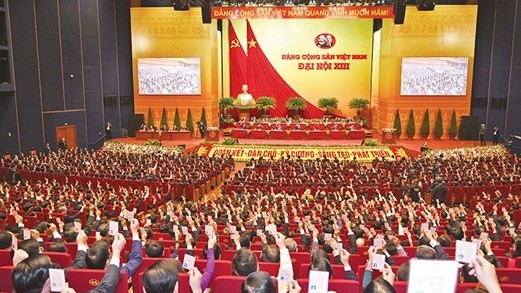 Thực hiện quyền con người và nguyên tắc tập trung dân chủ trong xây dựng và bảo vệ Tổ quốc