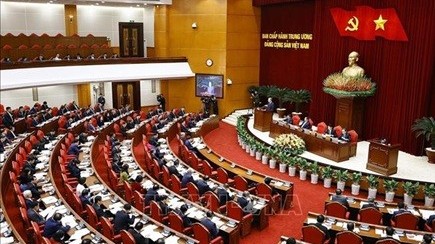 Tổ chức và hoạt động của Ủy ban nhân dân tỉnh đáp ứng yêu cầu tinh giản bộ máy hành chính nhà nước trong kỷ nguyên mới